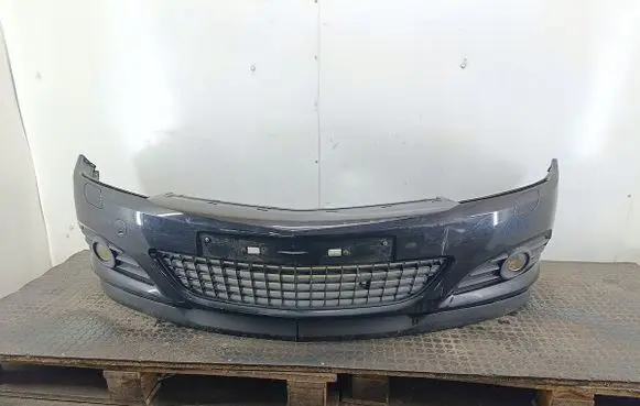 Opel Astra H Front bumper 