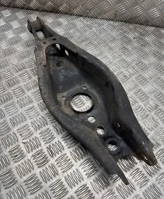 Toyota Avensis T270 Rear upper control arm/wishbone 