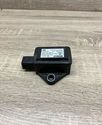 Audi A4 S4 B7 8E 8H ESP acceleration yaw rate sensor 8E0907637A 0265005245
