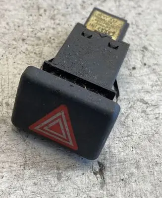 Audi A4 S4 B7 8E 8H Hazard light switch 8e0941509