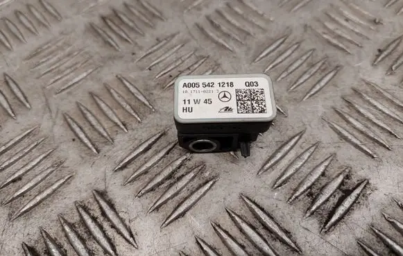 Mercedes-Benz CLS C218 X218 Airbag deployment crash/impact sensor A0055421218