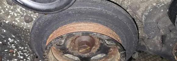 Mercedes-Benz C W203 Crankshaft pulley 