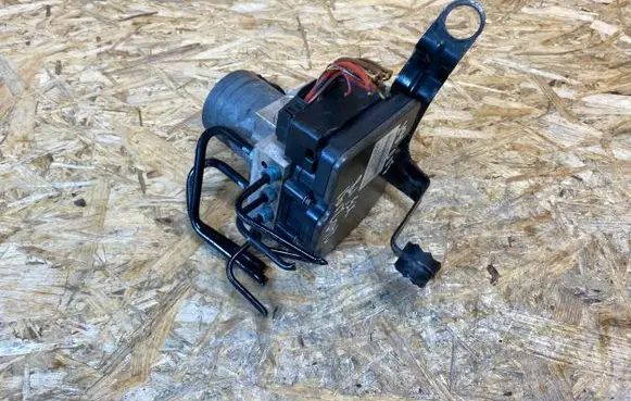 BMW X5 F15 ABS Pump 6884733
