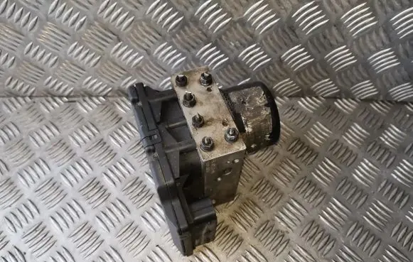Volkswagen Sharan ABS Pump 7M3907379B 10094703093