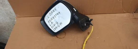 Subaru Forester SJ Front door electric wing mirror 9PIN