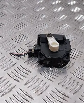 Toyota RAV 4 (XA30) A/C air flow flap actuator/motor 0638000180 4470