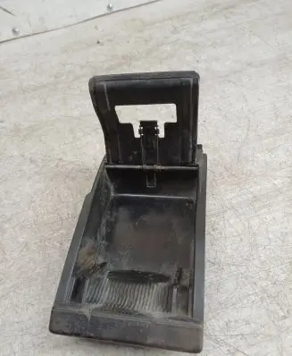 Volkswagen Polo III 6N 6N2 6NF Car ashtray 6K0857952A M7580