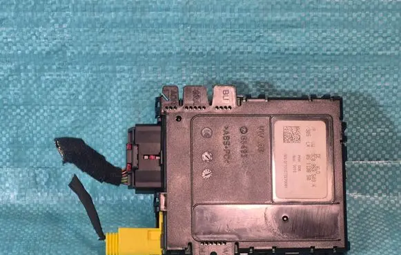 Volkswagen PASSAT B6 Steering angle sensor 3C0953549K 05113850 01101072270081