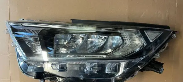 Toyota RAV 4 (XA50) Headlight/headlamp 8118542840