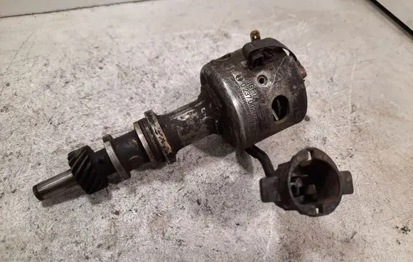 Ford Transit Spark distributor 0237002076 83HF12100LA