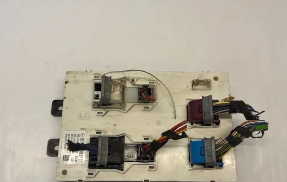 Mercedes-Benz Vito Viano W447 Central body control module A4479000707 A4479028003 A4479016402