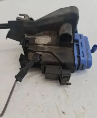 Audi A8 S8 D2 4D Rear door lock 4D0839015D