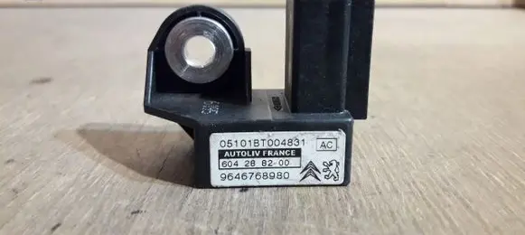 Citroen C4 I Airbag deployment crash/impact sensor 9646768980 604288200 AUTOLIV