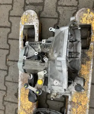 Opel Crossland X Manual 5 speed gearbox 20A703