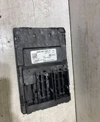 Audi A4 S4 B9 Comfort/convenience module 8W0907063C