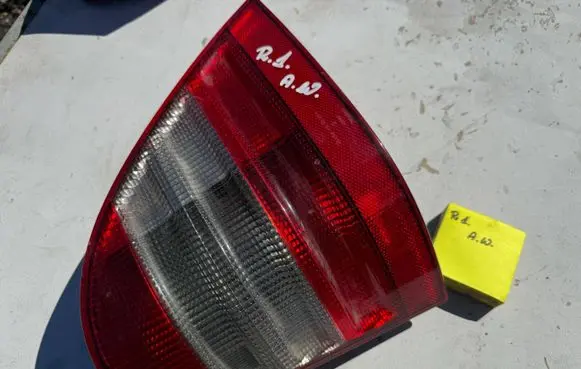 Mercedes-Benz ML W163 Rear/tail lights A1638200264