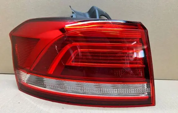 Volkswagen PASSAT B8 Rear/tail lights 3G9945095D