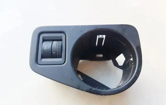 Headlight level height control switch