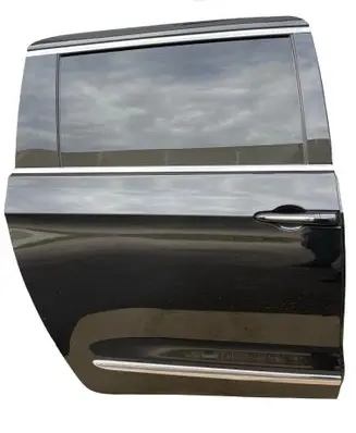 Chrysler Pacifica Rear door