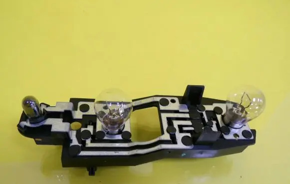 Renault Laguna II Tail light bulb cover holder B74PH2