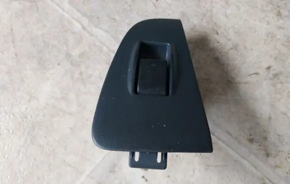 Toyota Avensis T250 Electric window control switch 7423105140