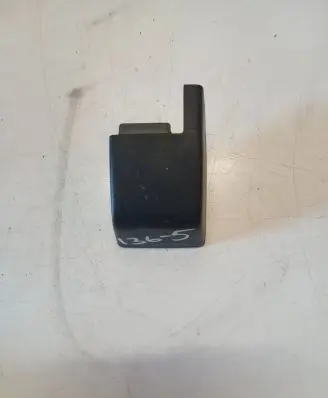 Volvo XC60 Front passenger seat rail trim 30749766