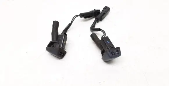 Volvo S60 Windshield washer spray nozzle 