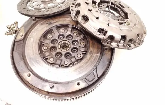 BMW 1 F20 F21 Clutch set kit 8605486 21218605486 323080210