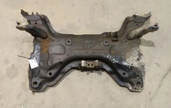 Citroen C4 I Picasso Front subframe 