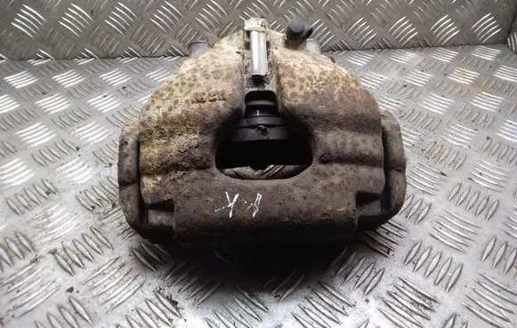 Volkswagen Touareg I Front brake caliper