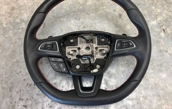 Ford Kuga II Steering wheel