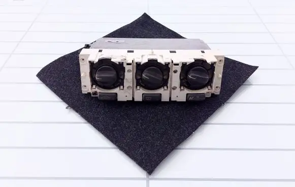 Volvo S40, V40 Climate control unit 4970 61402998W14K