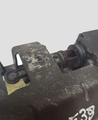 BMW 5 E39 Tailgate/trunk/boot lock/catch/latch 8168882
