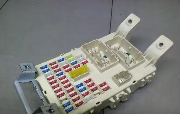 Hyundai ix20 Fuse module
