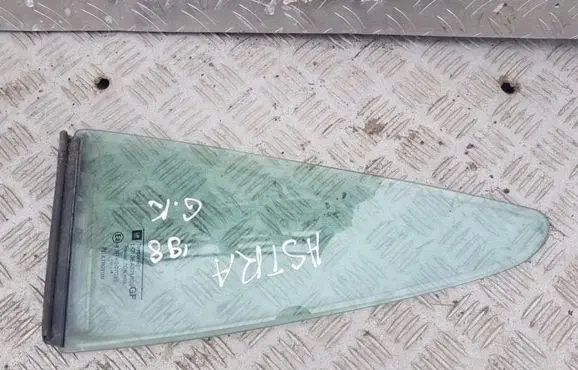 Opel Astra G Rear vent window glass 