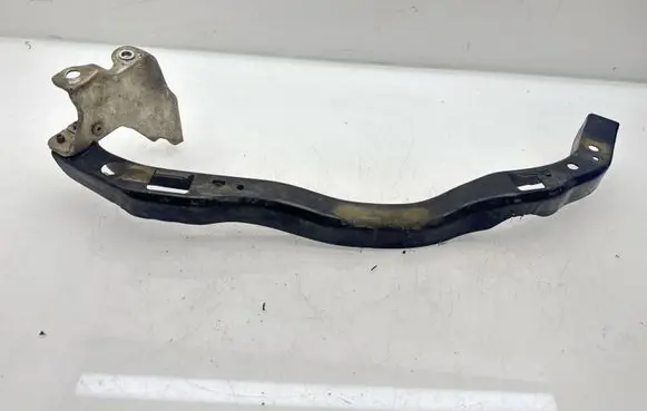 Subaru Outback Headlight/headlamp mounting bracket 