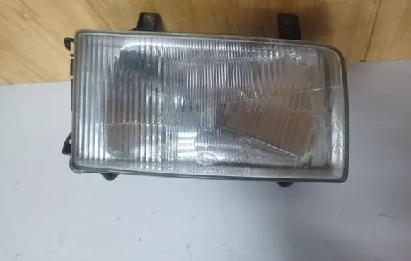 Volkswagen Transporter - Caravelle T4 Headlight/headlamp 7r0144438