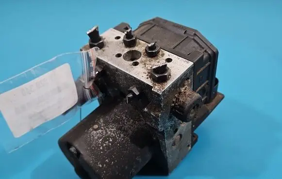 Volkswagen PASSAT B5.5 ABS Pump 0265225124 IMPRK1529340