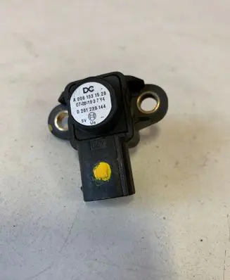 Mercedes-Benz ML W164 Air pressure sensor A0061531528 0261230144