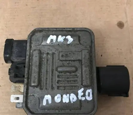 Ford Mondeo Mk III Coolant fan relay 