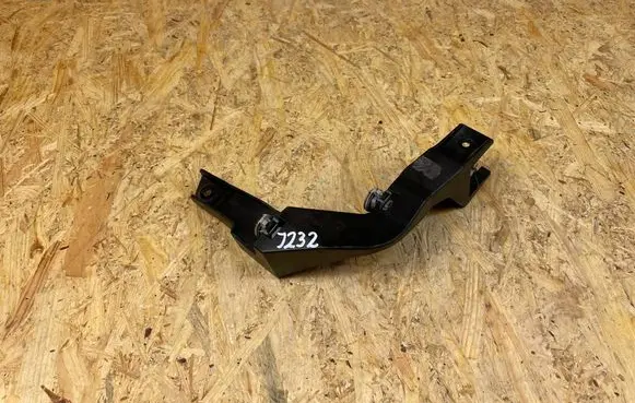 BMW i3 Headlight/headlamp mounting bracket 7331555