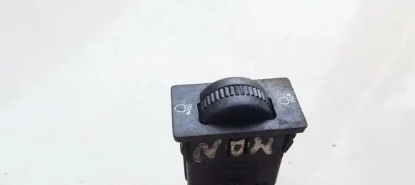 Toyota Avensis T220 Headlight level height control switch