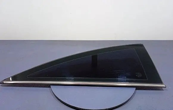 Opel Astra H Rear side window 