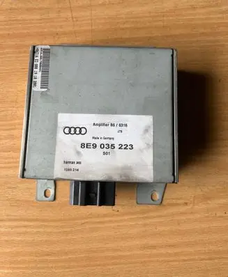 Audi A4 S4 B6 8E 8H Sound amplifier 8E9035223 1380214