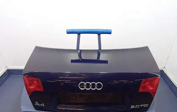 Audi A4 S4 B7 8E 8H Tailgate/trunk/boot lid