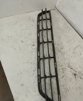 Volvo S60 Front bumper lower grill 31323858