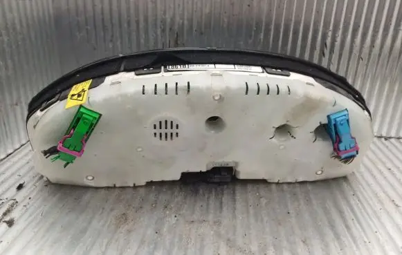 Audi A4 S4 B5 8D Speedometer (instrument cluster) 8D0919861B W2110018 008AUZ870