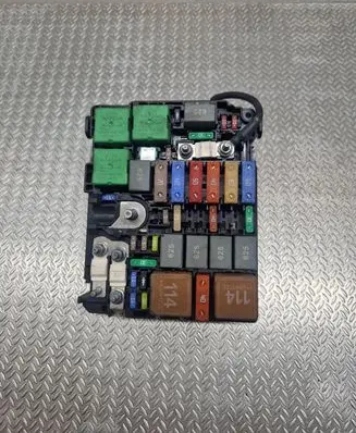Citroen C5 Aircross Fuse module 9804848580 9673062180