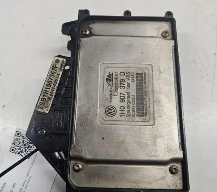 Volkswagen Golf III ABS control unit/module 1H0907379D