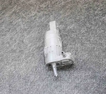 Volkswagen Golf VI Windscreen/windshield washer pump 1K6955651